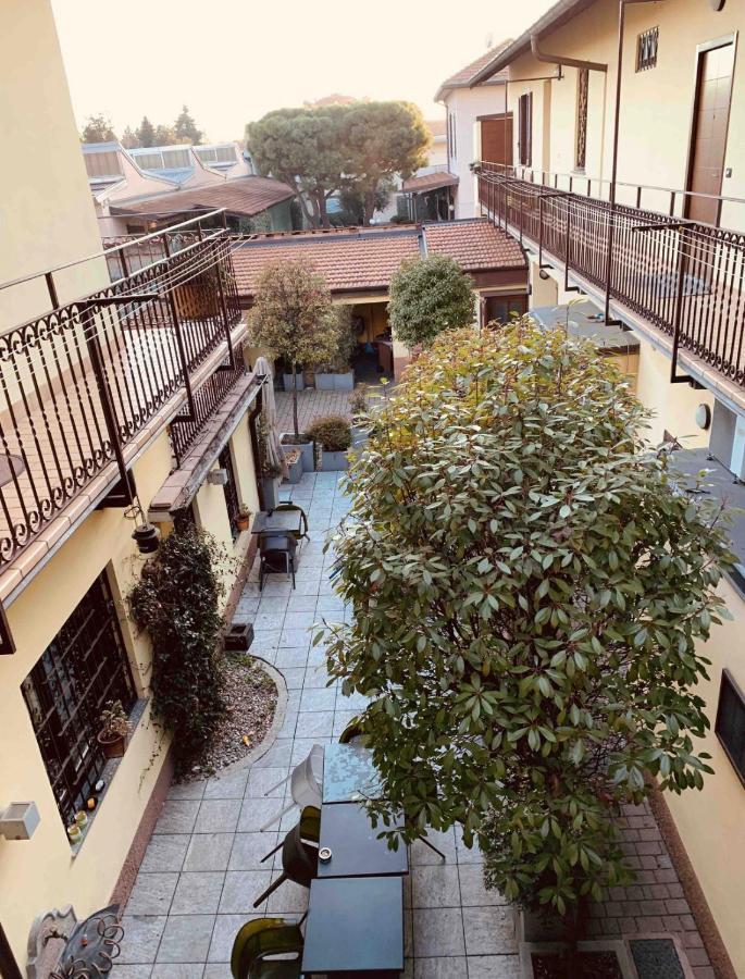 Maura'S B&B Gallarate Kültér fotó