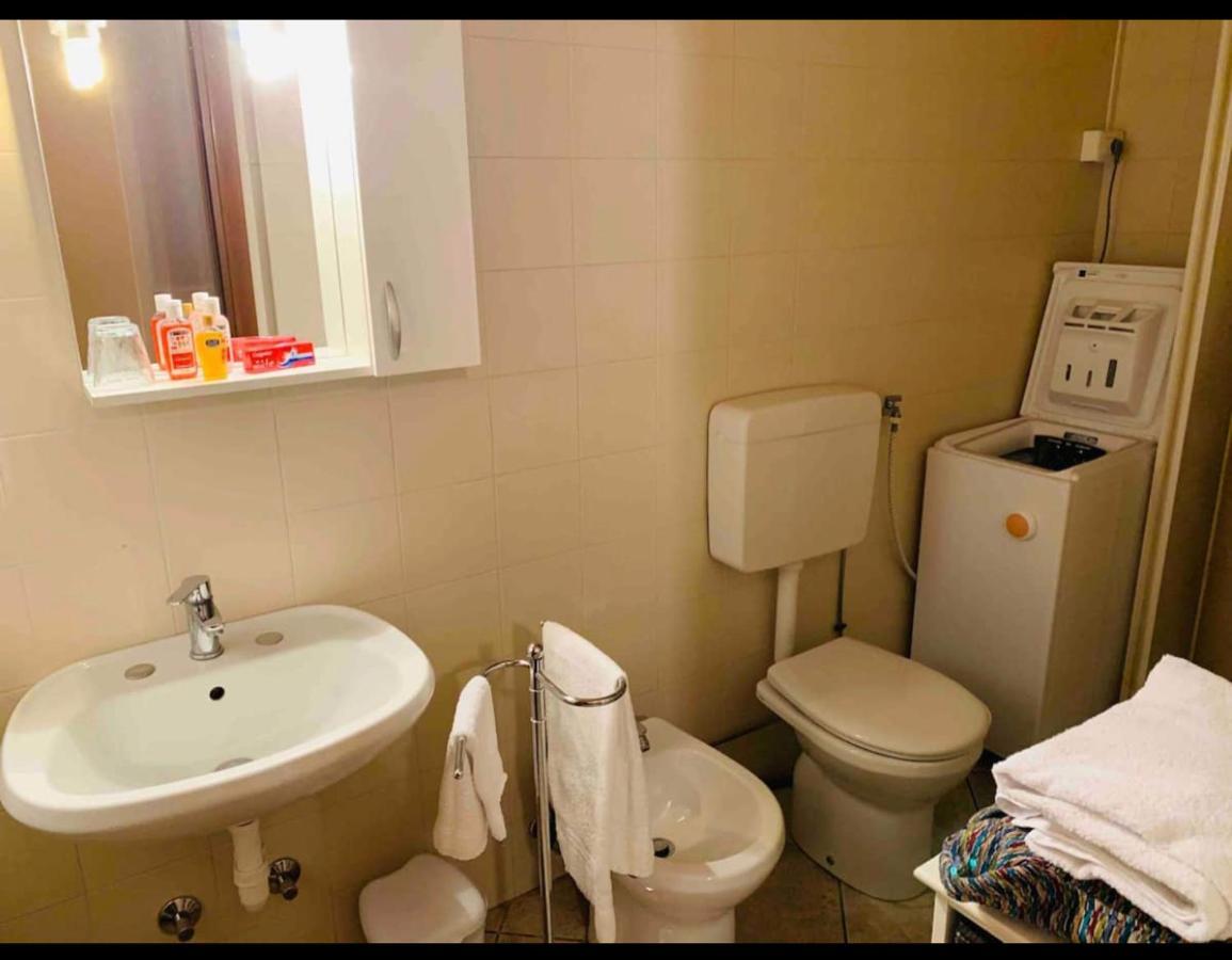 Maura'S B&B Gallarate Kültér fotó